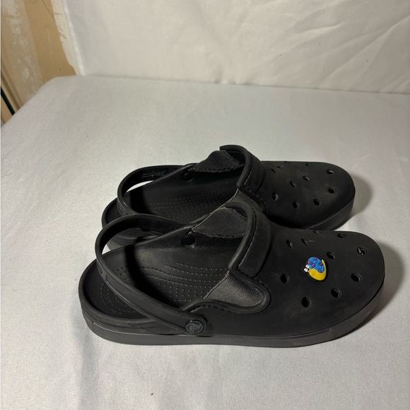 Mens size 7 and women’s size 9 crocs shoes, #G915 - Picture 4 of 5